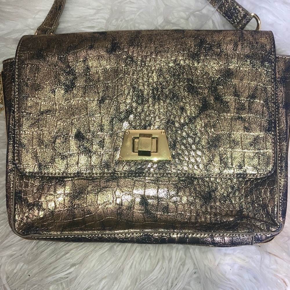 NEW without tag Bebe gold and black and alligator purse